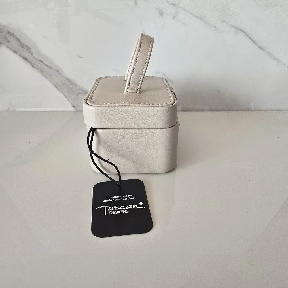 Tuscan Designs | Cream Jewelry Travel Case